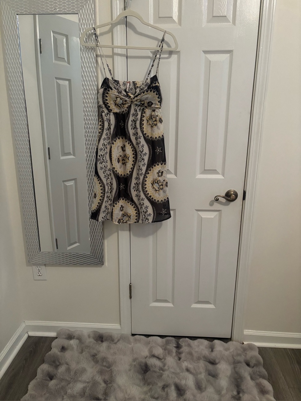 Feminine pretty Free People Dress